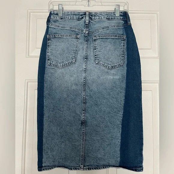 GAP Denim Skirt with - Front Slit - Size 0/25 - Picture 3 of 8